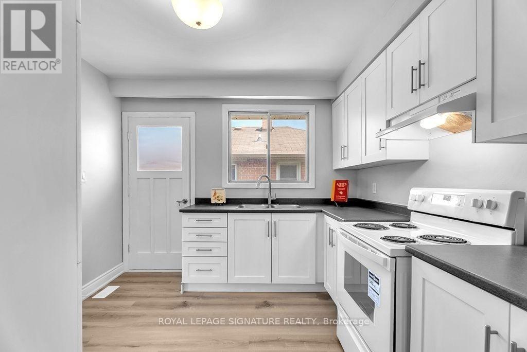 47 Aurora Heights Drive, Aurora, Ontario  L4G 2W6 - Photo 9 - N12893358