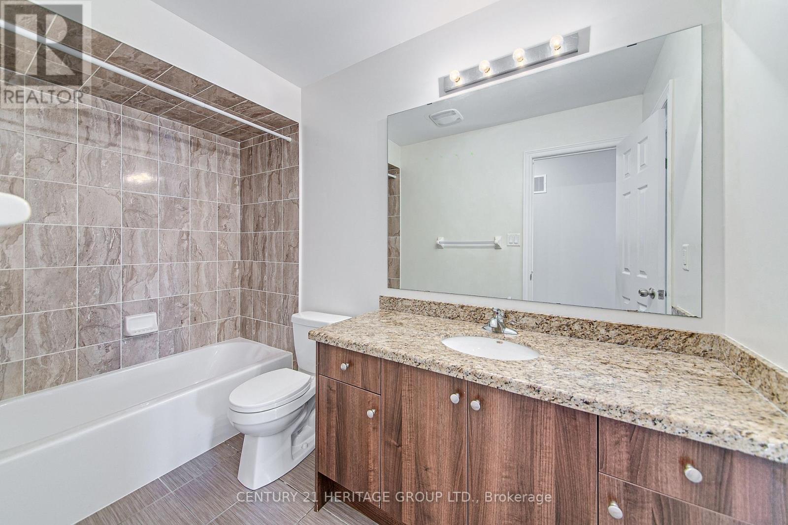 1281 Bardeau Street, Innisfil, Ontario  L0L 1W0 - Photo 21 - N12893368