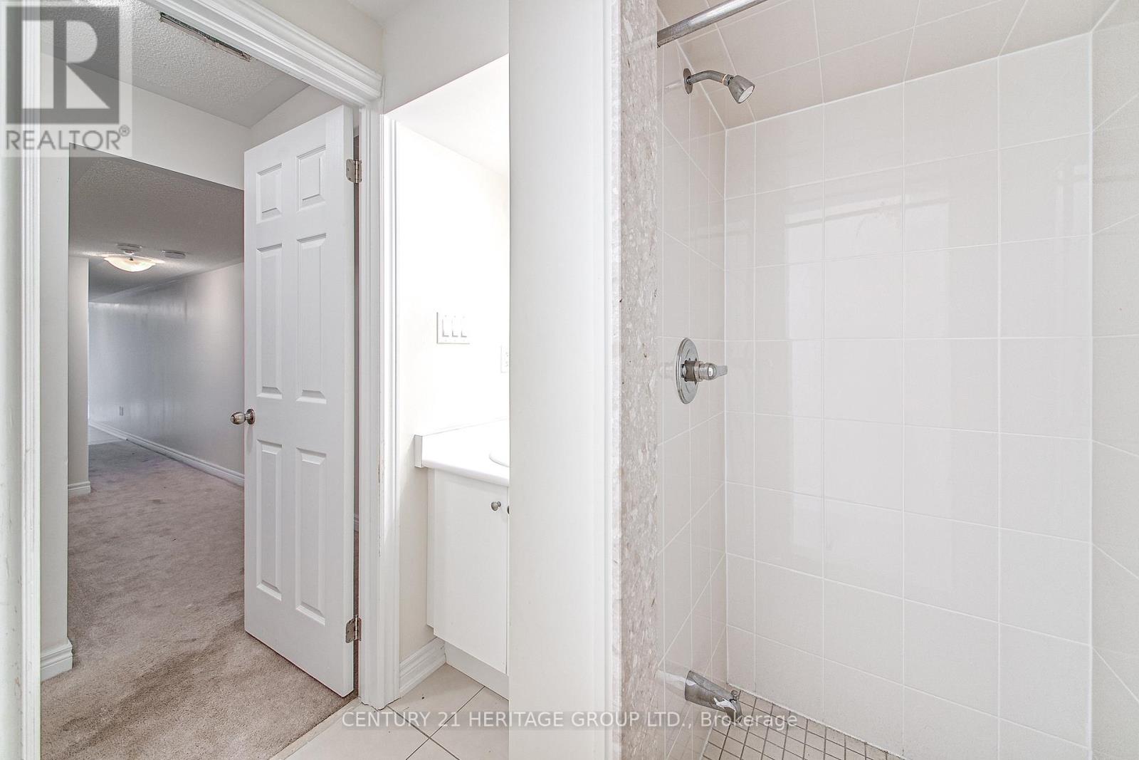 1281 Bardeau Street, Innisfil, Ontario  L0L 1W0 - Photo 24 - N12893368