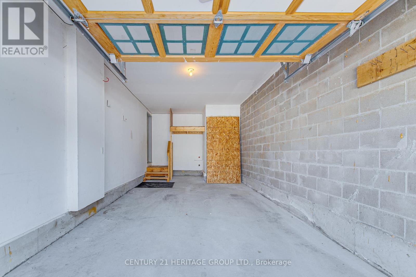 1281 Bardeau Street, Innisfil, Ontario  L0L 1W0 - Photo 3 - N12893368