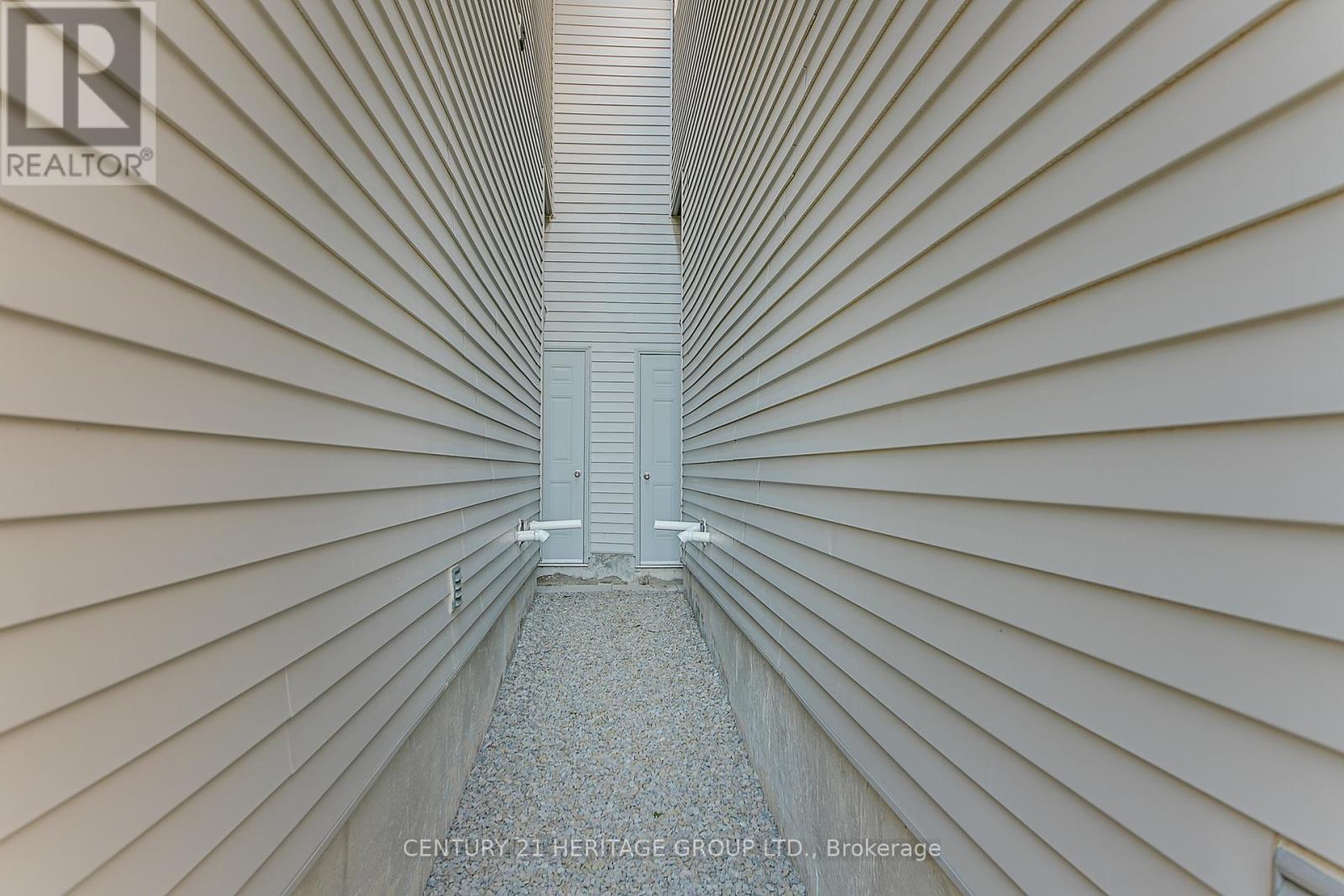 1281 Bardeau Street, Innisfil, Ontario  L0L 1W0 - Photo 32 - N12893368