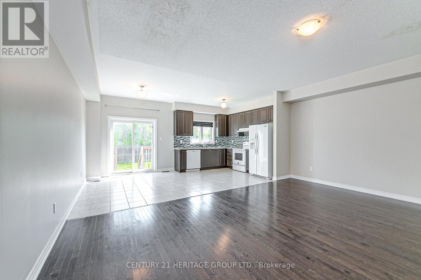 1281 Bardeau Street, Innisfil, Ontario  L0L 1W0 - Photo 6 - N12893368