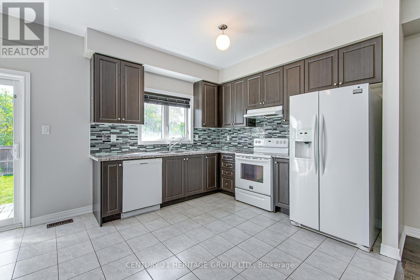 1281 Bardeau Street, Innisfil, Ontario  L0L 1W0 - Photo 8 - N12893368