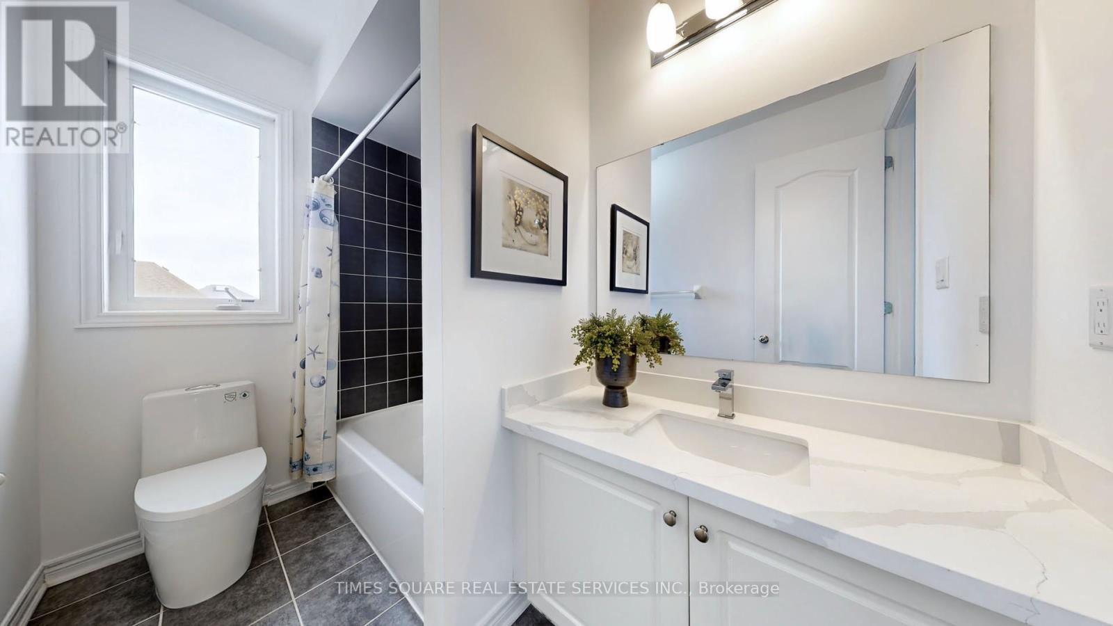 247 Selwyn Road, Richmond Hill, Ontario  L4E 0R4 - Photo 35 - N12893446