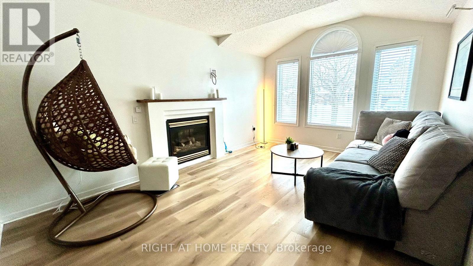 48 Johnson Street, Orillia, Ontario  L3V 7R9 - Photo 6 - S12893312