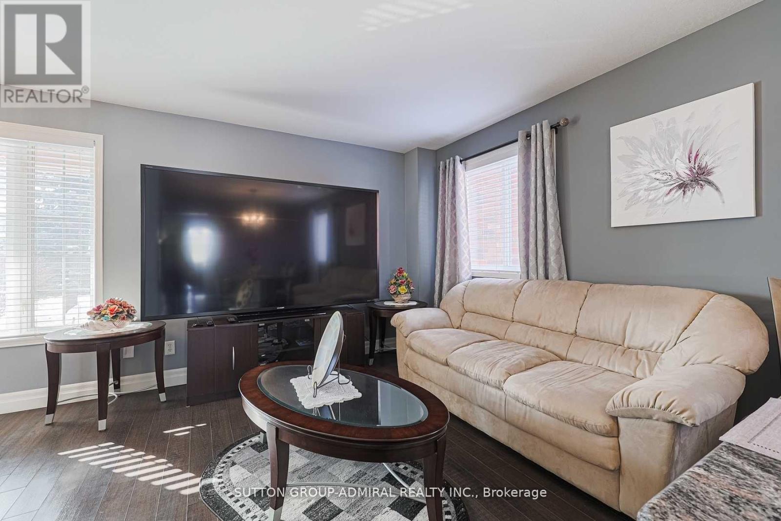 242 Mapleton Avenue, Barrie, Ontario  L4N 5V5 - Photo 5 - S12893326