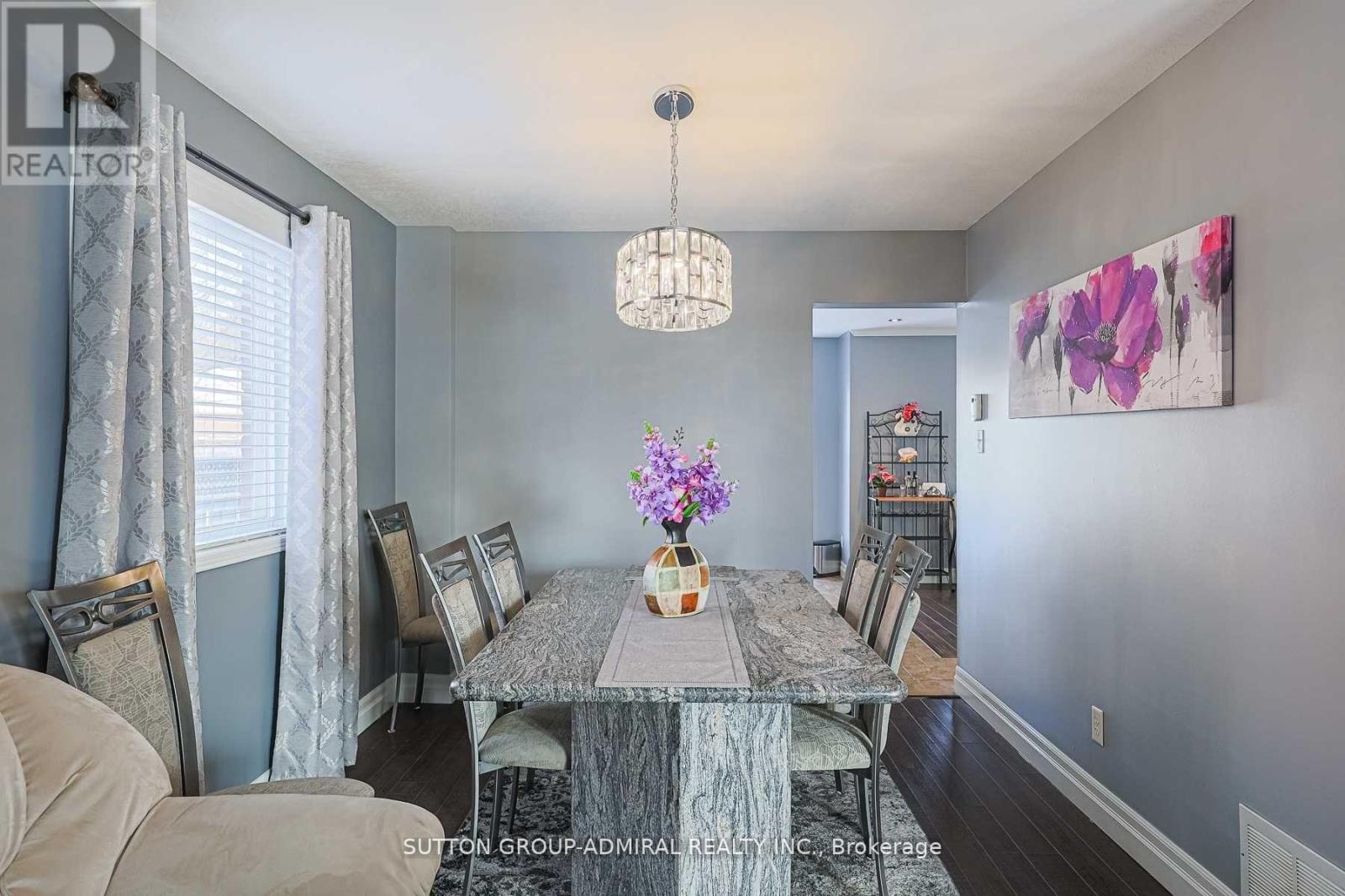 242 Mapleton Avenue, Barrie, Ontario  L4N 5V5 - Photo 6 - S12893326