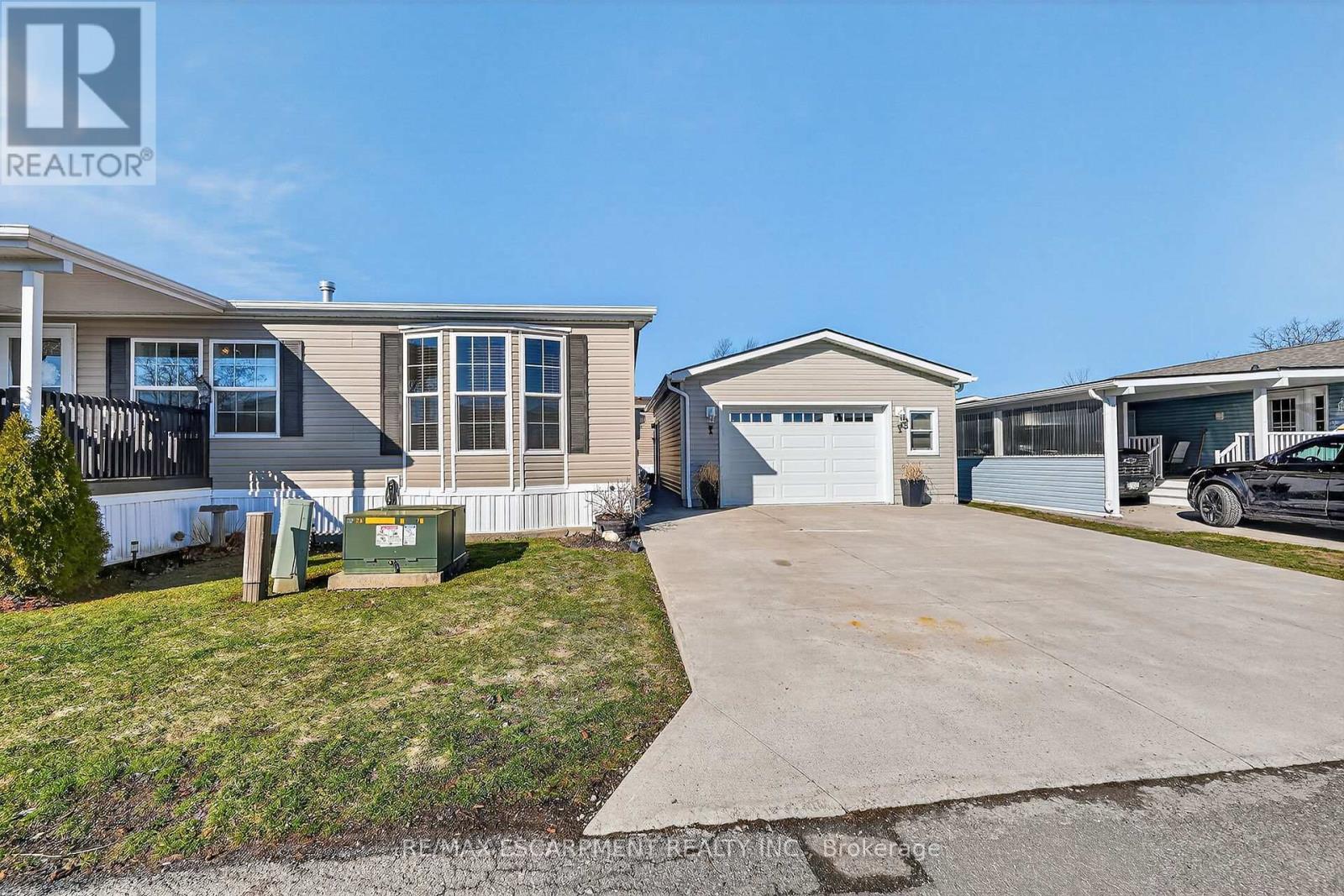 211 - 3033 Townline Road, Fort Erie, Ontario  L0S 1S1 - Photo 3 - X12873652