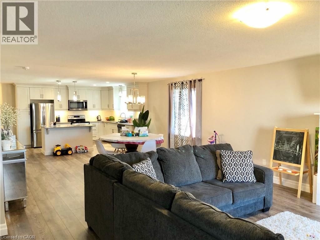 405 Krotz Street E, Listowel, Ontario  N4W 0B5 - Photo 8 - 40813068