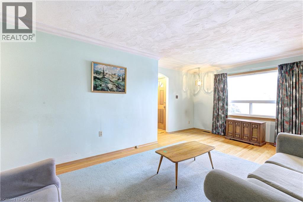 21 Dixon Road, Etobicoke, Ontario  M9P 2K9 - Photo 4 - 40812315