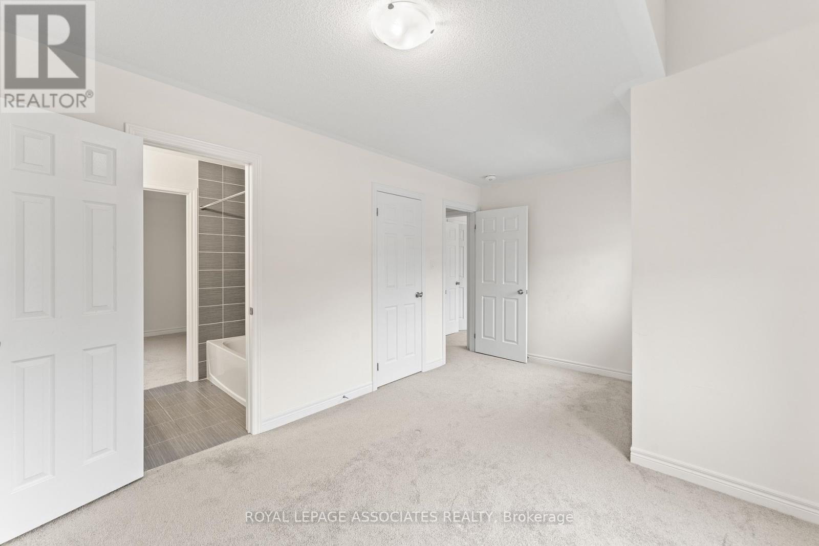 3909 Koenig Road E, Burlington, Ontario  L7M 0Z9 - Photo 34 - W12893286