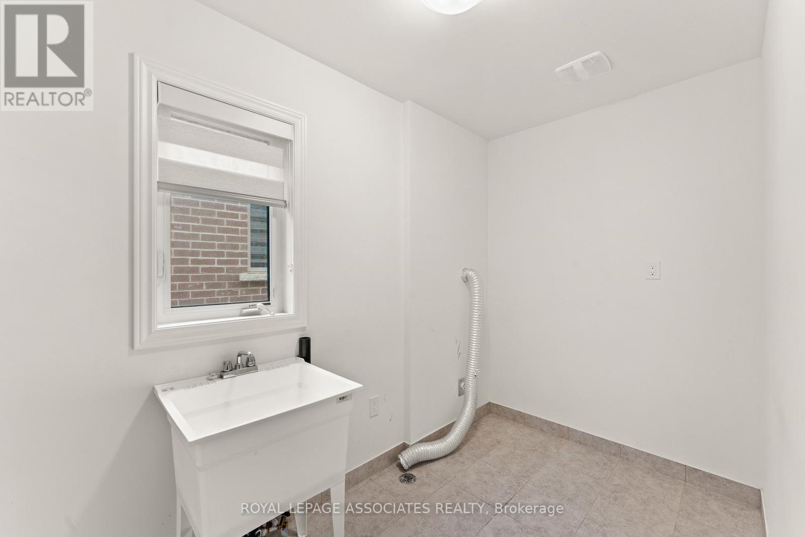 3909 Koenig Road E, Burlington, Ontario  L7M 0Z9 - Photo 41 - W12893286