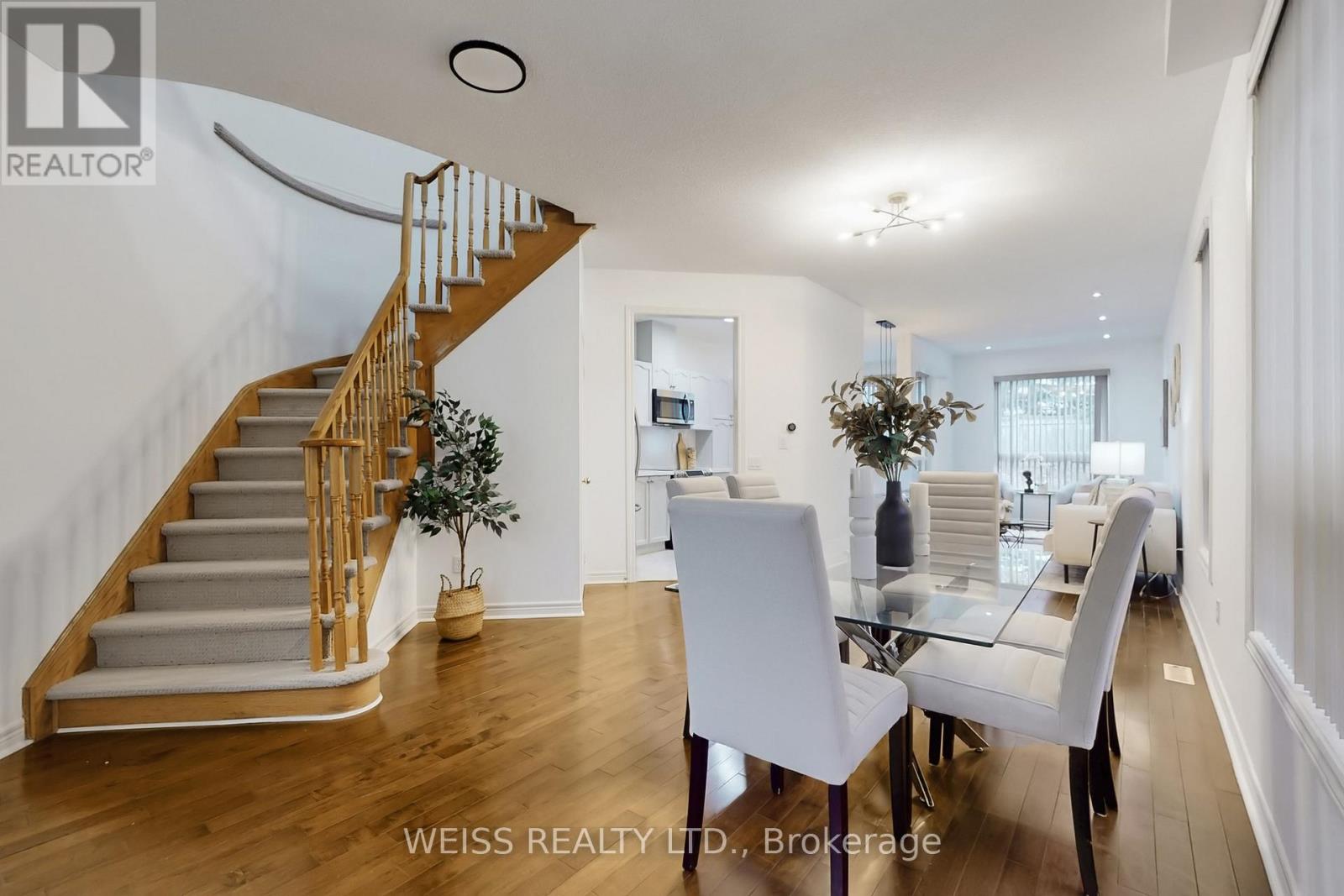 942 Khan Crescent, Mississauga, Ontario  L5V 2P7 - Photo 10 - W12893304