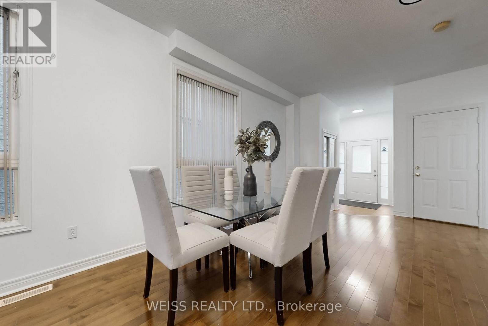 942 Khan Crescent, Mississauga, Ontario  L5V 2P7 - Photo 12 - W12893304