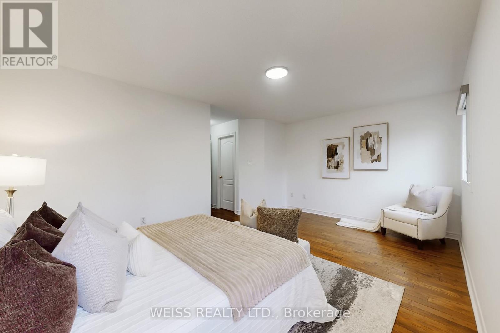 942 Khan Crescent, Mississauga, Ontario  L5V 2P7 - Photo 27 - W12893304