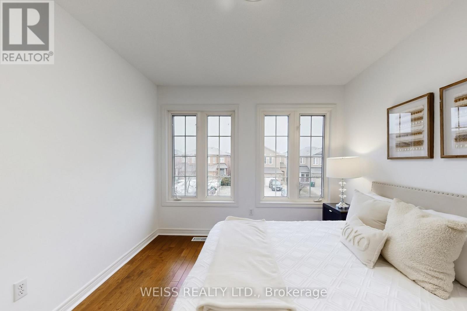 942 Khan Crescent, Mississauga, Ontario  L5V 2P7 - Photo 36 - W12893304