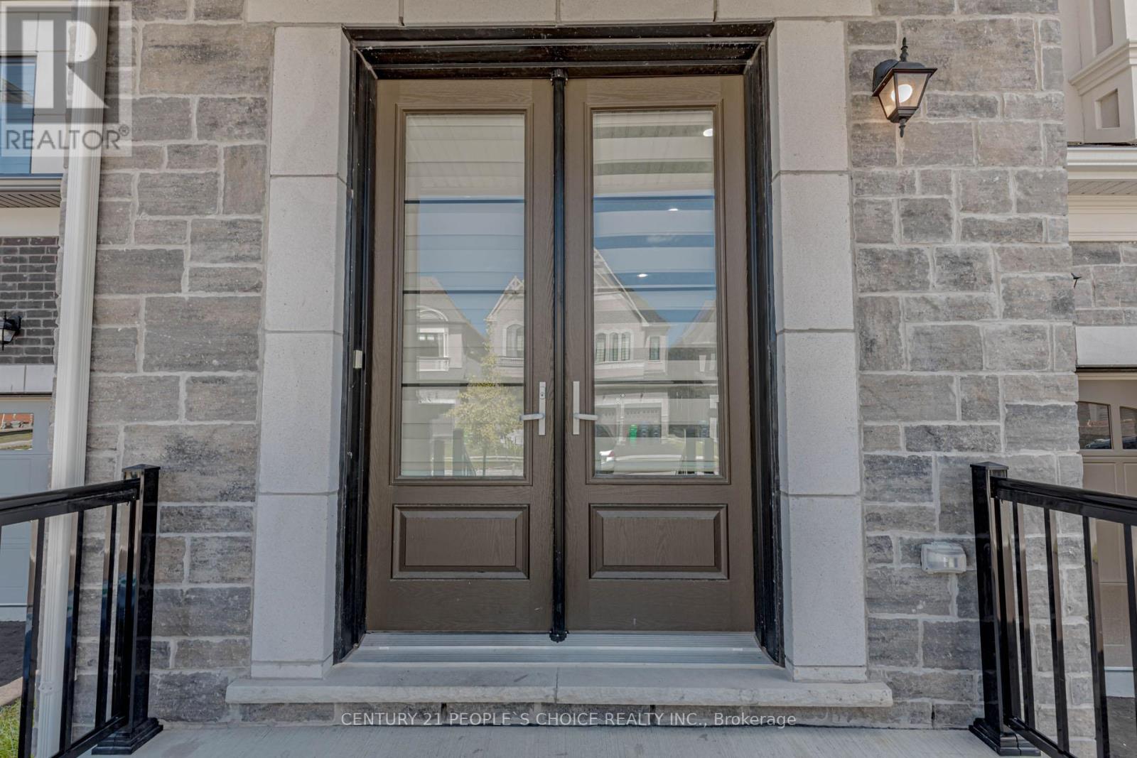 5 Bergin Street, Brampton, Ontario  L6X 0X1 - Photo 3 - W12893320