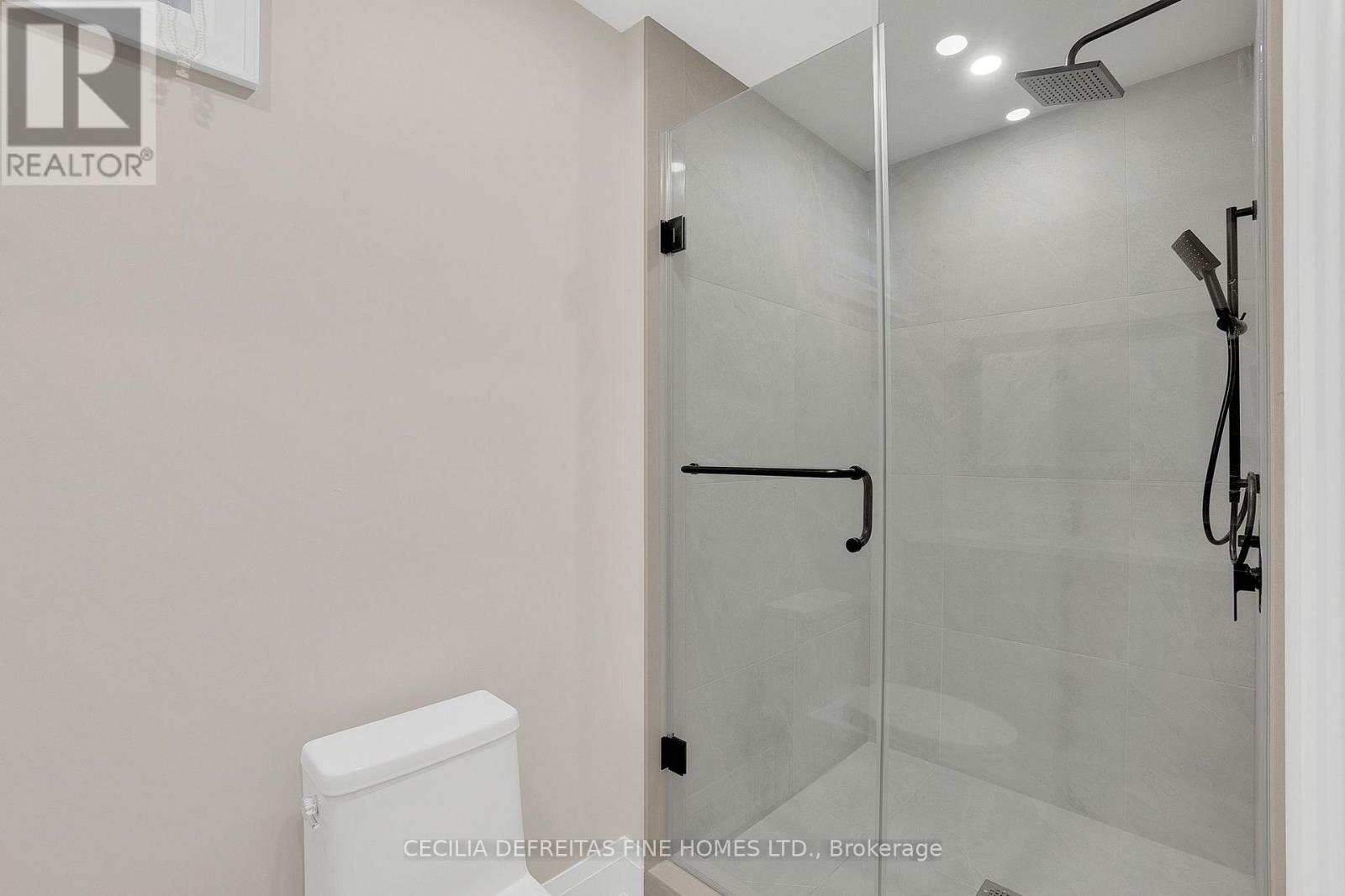 70 Haverson Boulevard, Toronto, Ontario  M6M 3J9 - Photo 23 - W12893362
