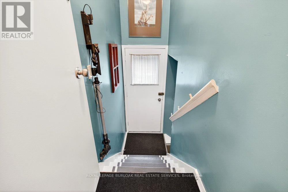 387 Walton Street, Oakville, Ontario  L6K 1R7 - Photo 26 - W12893372