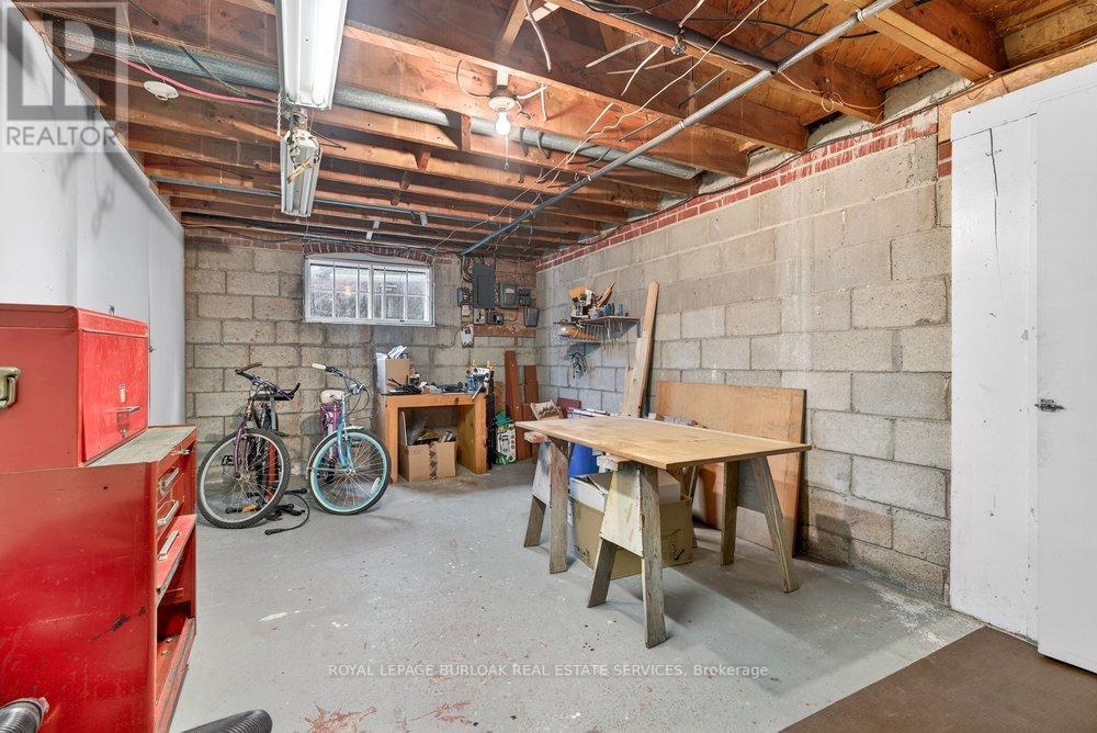 387 Walton Street, Oakville, Ontario  L6K 1R7 - Photo 29 - W12893372