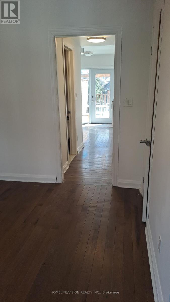 Main - 143 Belgravia Avenue, Toronto, Ontario  M6E 2M6 - Photo 4 - W12893424