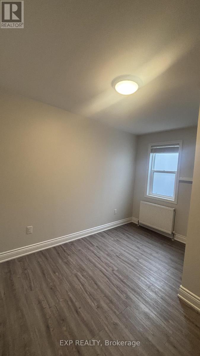 1 - 3289 Lakeshore Boulevard W, Toronto, Ontario  M8W 1M8 - Photo 1 - W12893442