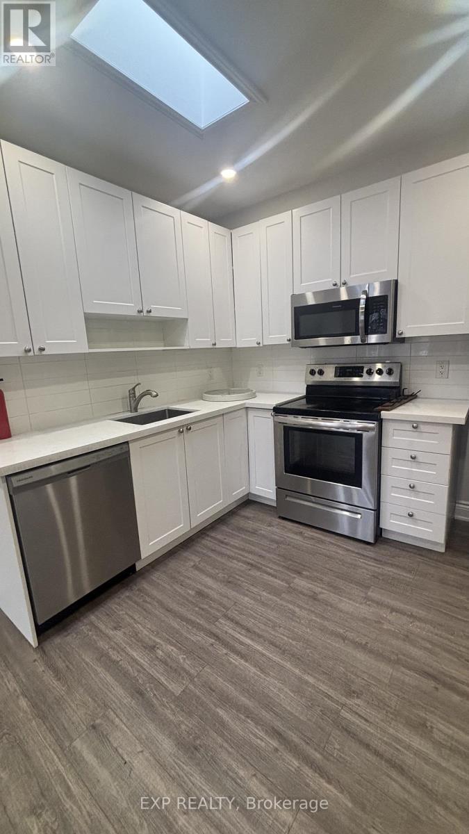 1 - 3289 Lakeshore Boulevard W, Toronto, Ontario  M8W 1M8 - Photo 17 - W12893442