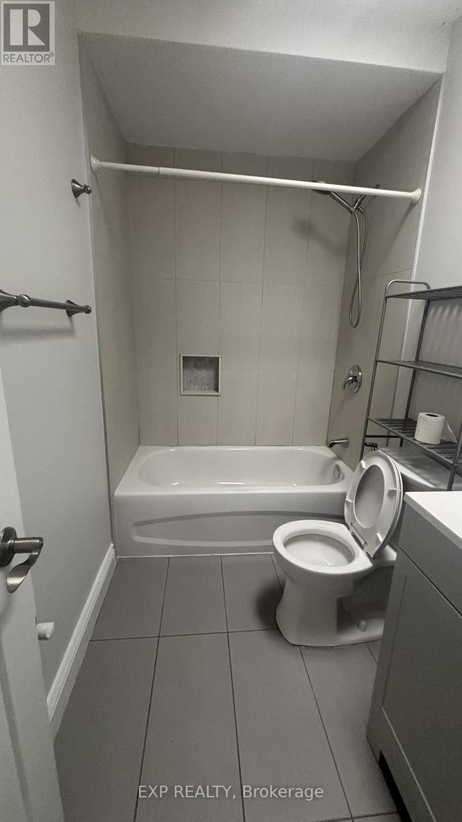 1 - 3289 Lakeshore Boulevard W, Toronto, Ontario  M8W 1M8 - Photo 7 - W12893442