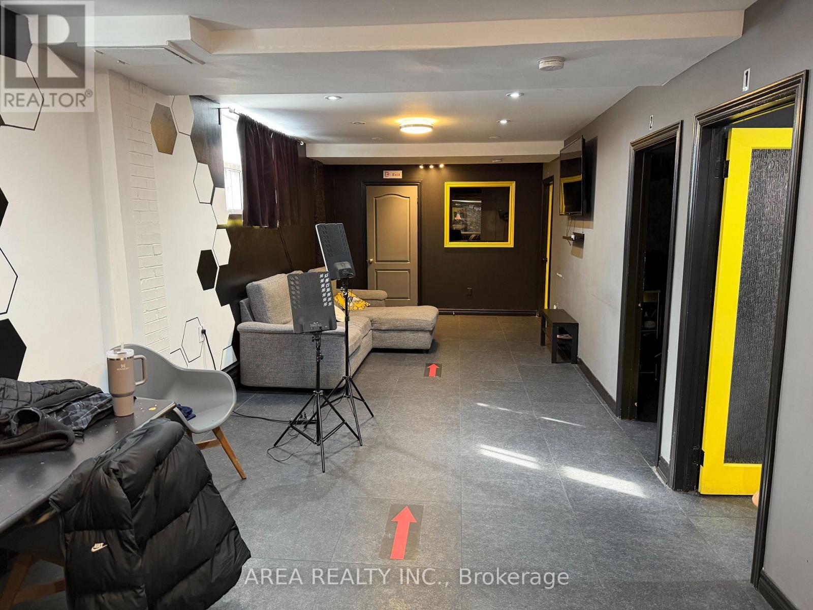 2 - 783 Lawrence Avenue W, Toronto, Ontario  M6A 1C2 - Photo 9 - W12893458