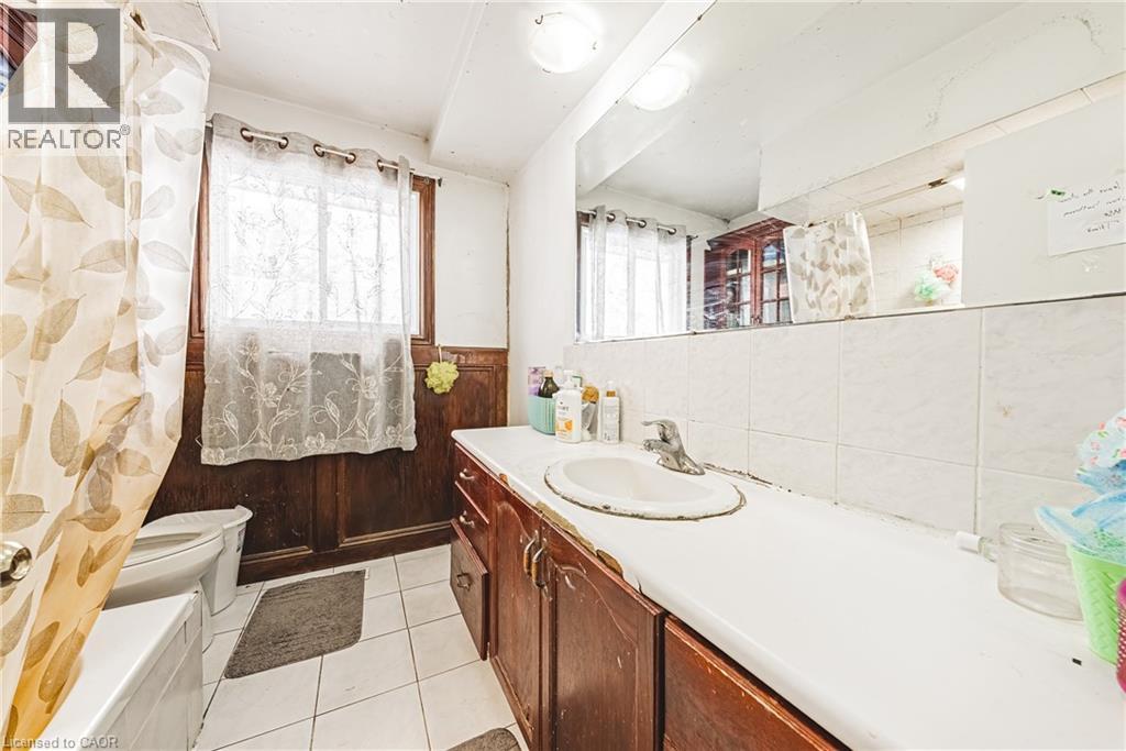 71 Hoover Crescent, Hamilton, Ontario  L9A 3H2 - Photo 17 - 40812764