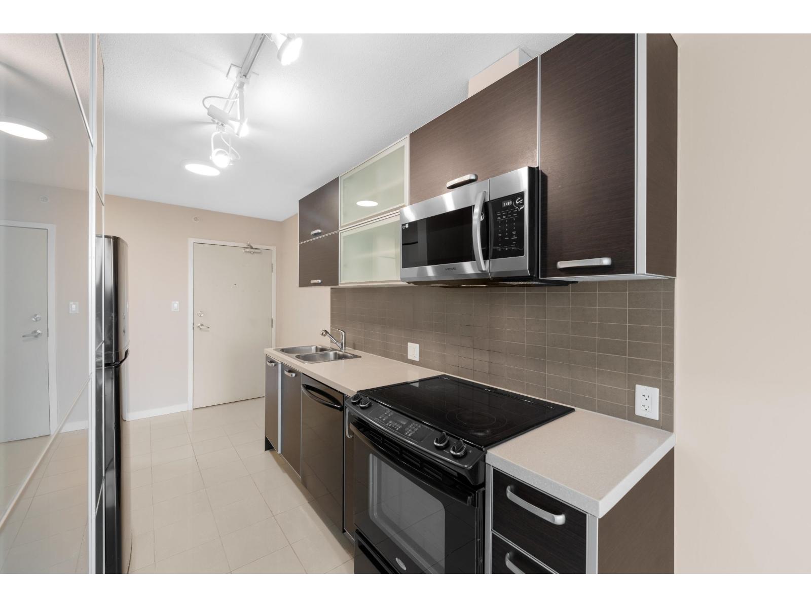 1105 9981 Whalley Boulevard, Surrey, British Columbia  V3T 0G6 - Photo 8 - R3100089