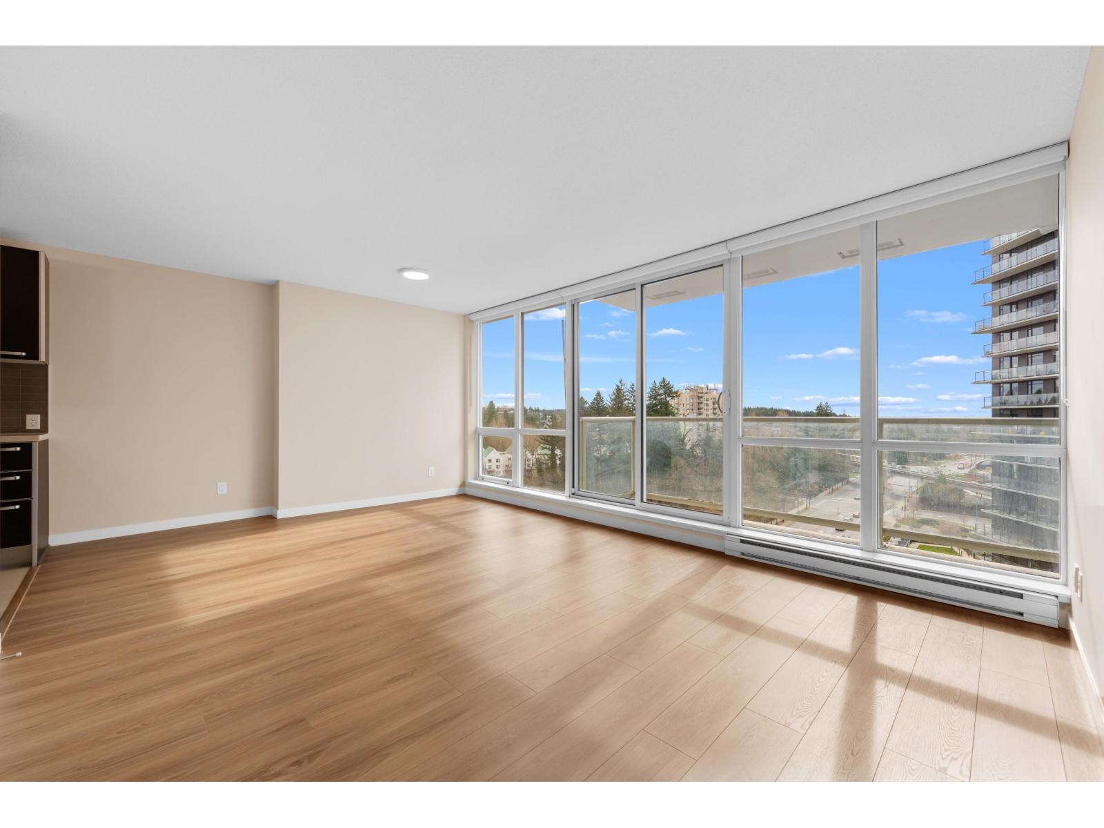 1105 9981 Whalley Boulevard, Surrey, British Columbia  V3T 0G6 - Photo 3 - R3100089