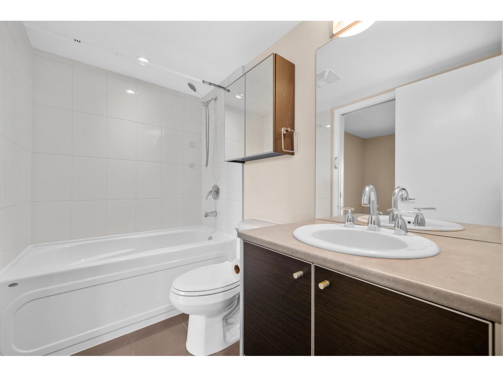 1105 9981 Whalley Boulevard, Surrey, British Columbia  V3T 0G6 - Photo 21 - R3100089