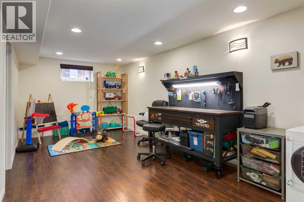 168 West Creek Pond, Chestermere, Alberta  T1X 1H4 - Photo 33 - A2287391