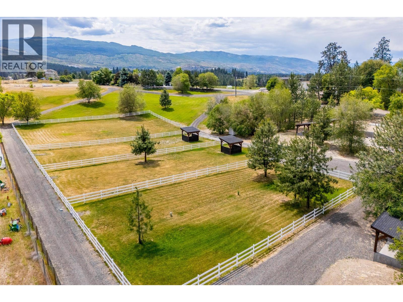 2375 Grantham Road, Kelowna, British Columbia  V1W 4B7 - Photo 5 - 10379473