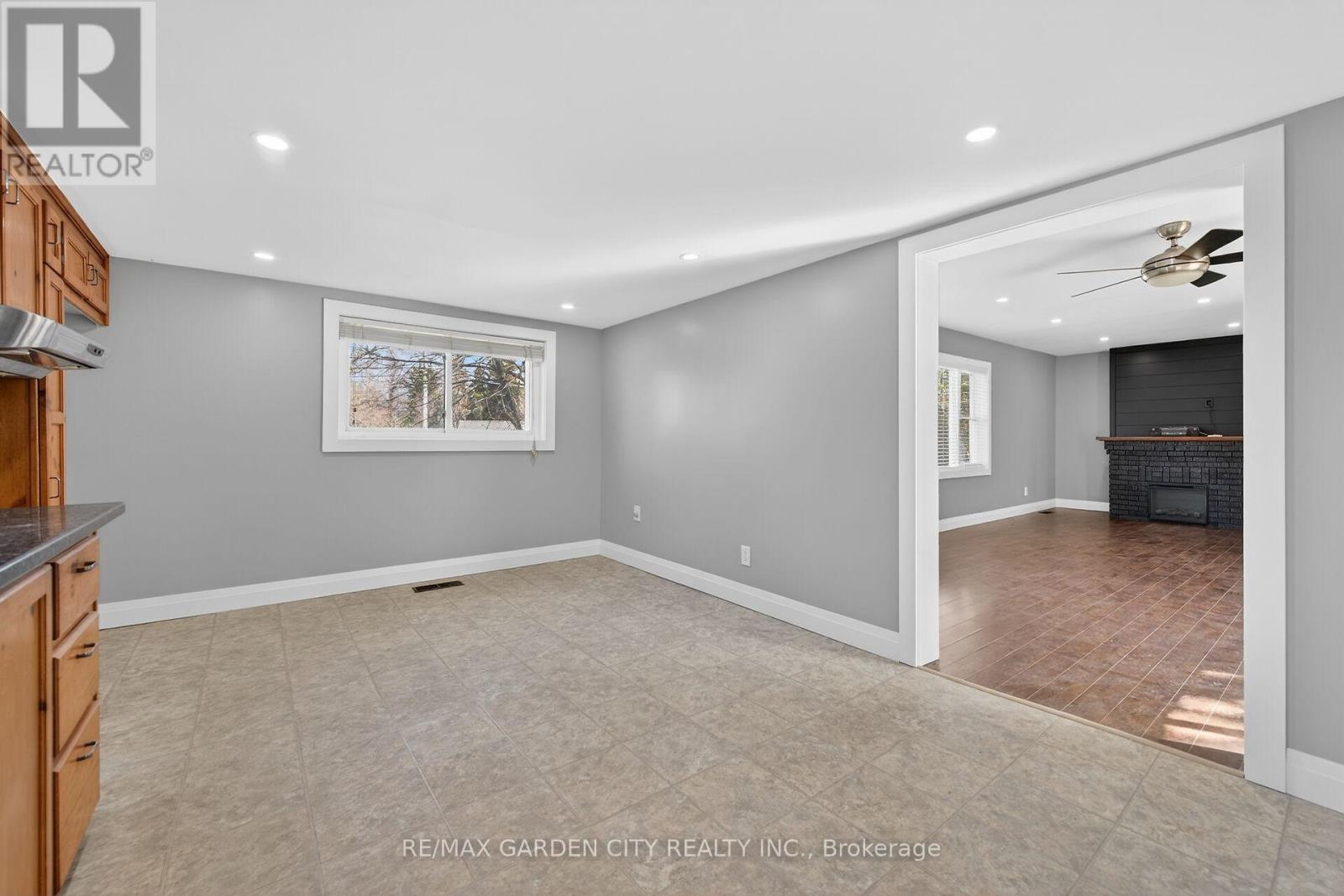 407 Bell Street, Ingersoll, Ontario  N5C 2P7 - Photo 9 - X12893264