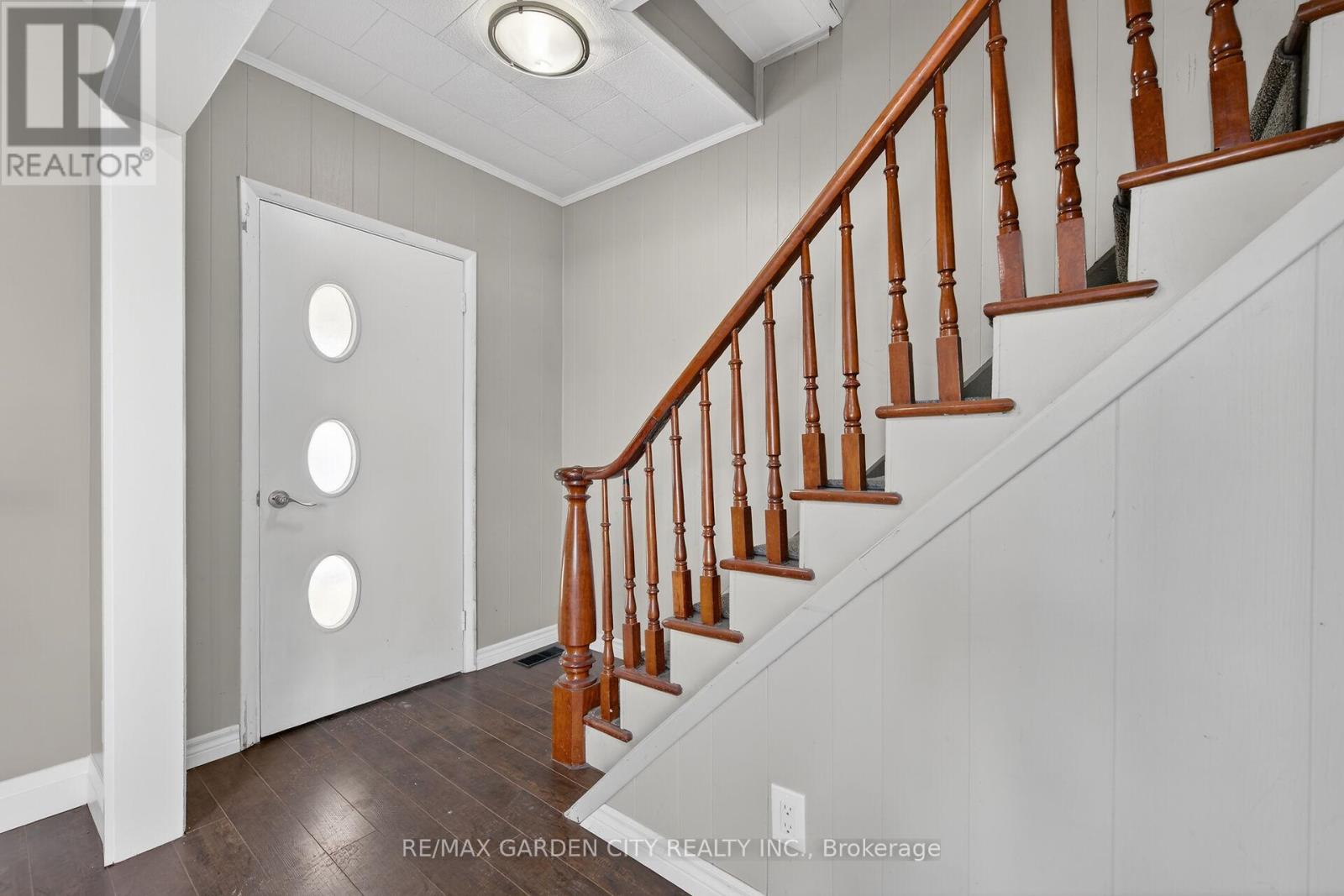 407 Bell Street, Ingersoll, Ontario  N5C 2P7 - Photo 4 - X12893270