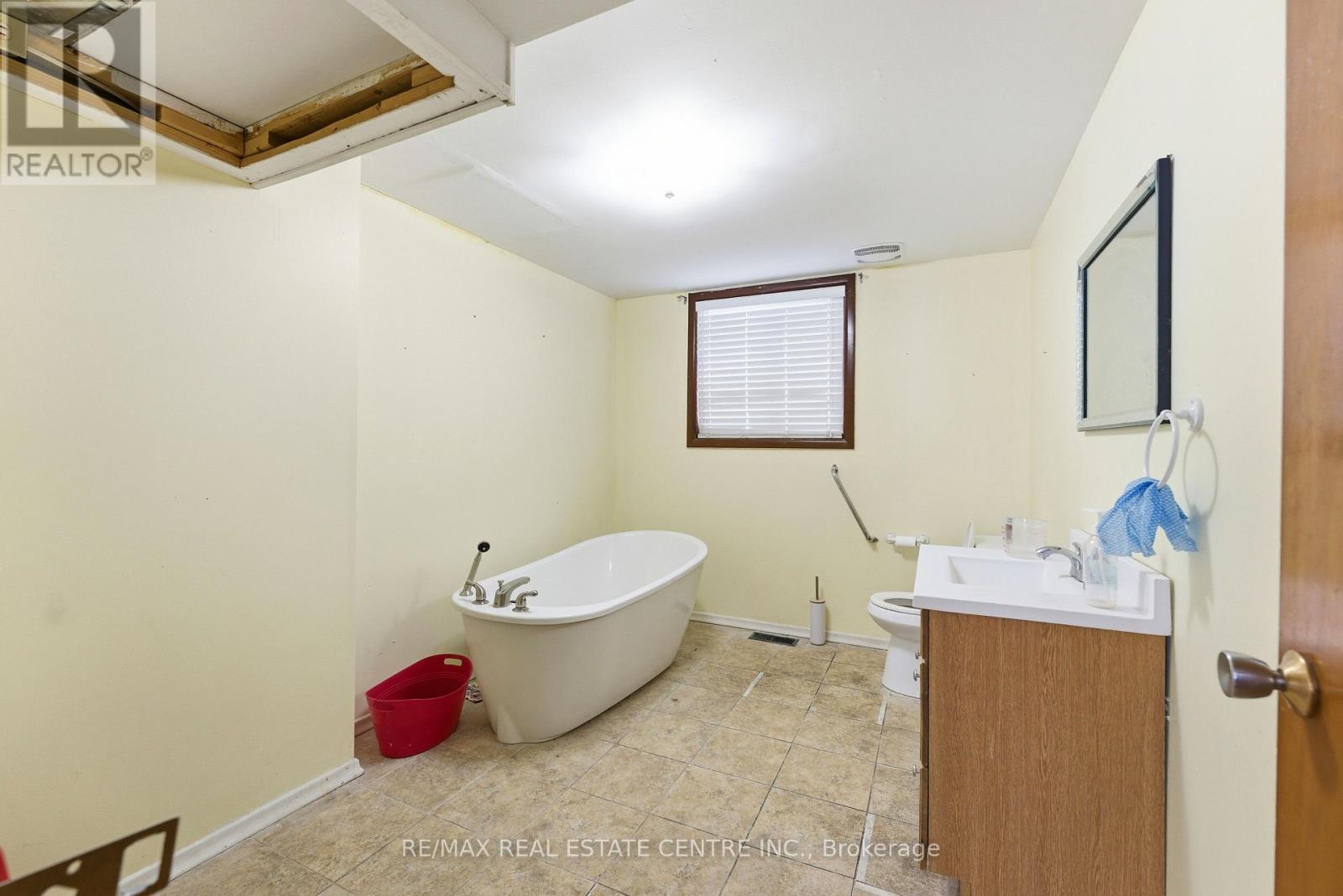 640 Bridge Street E, Belleville, Ontario  K8N 1S5 - Photo 20 - X12893302