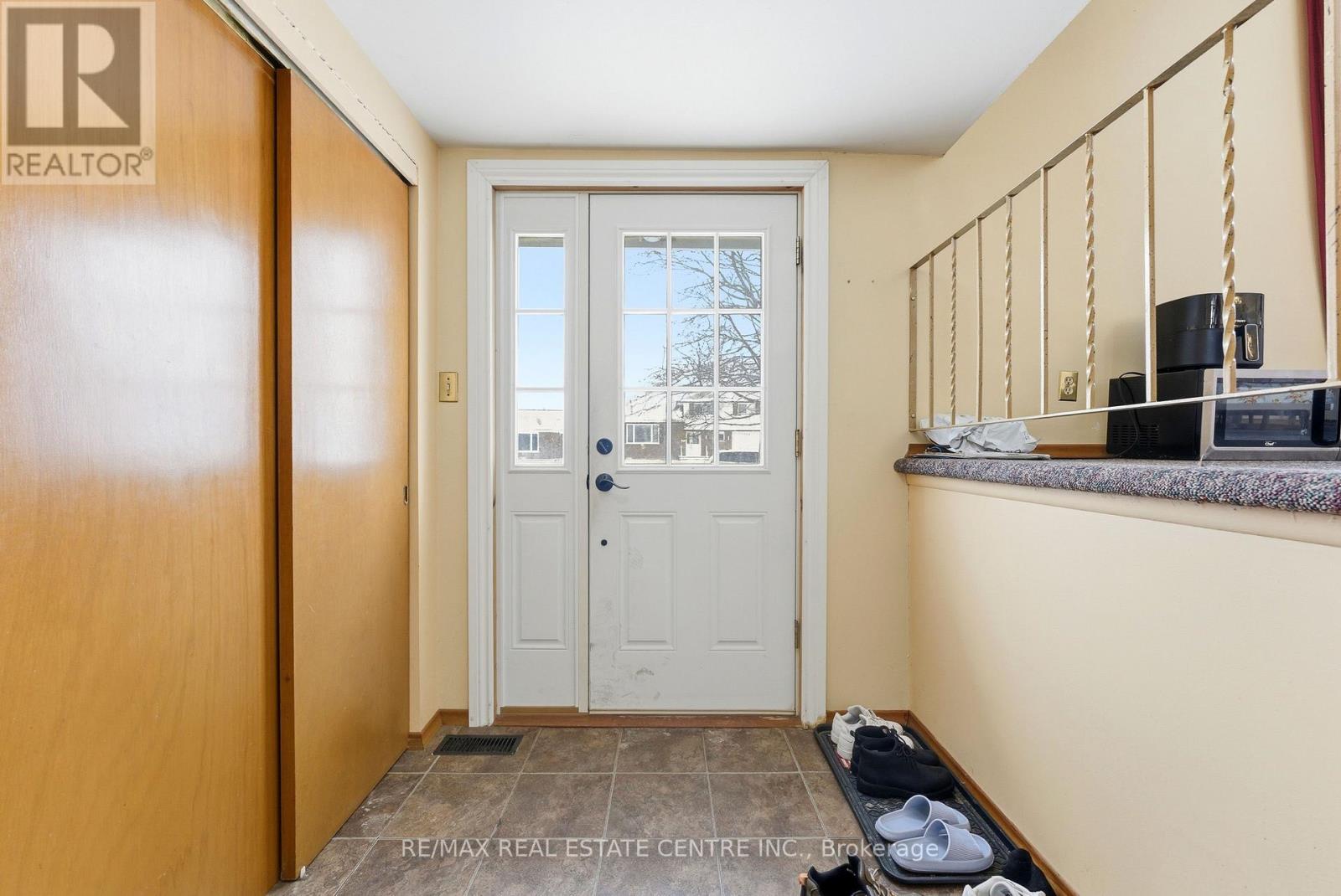 640 Bridge Street E, Belleville, Ontario  K8N 1S5 - Photo 5 - X12893302