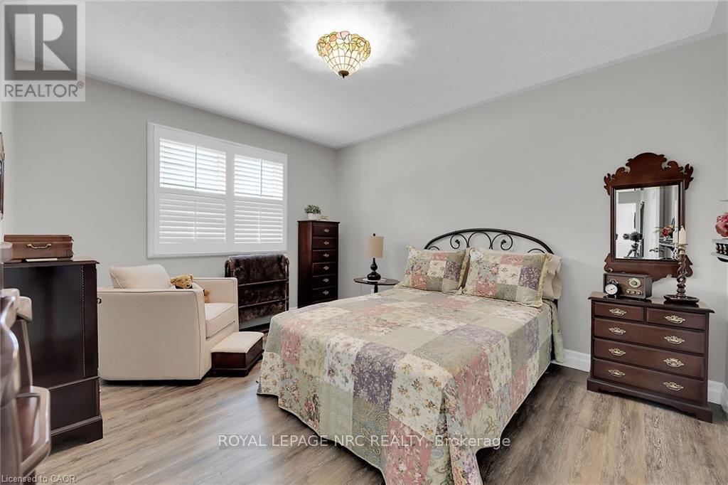 92 Hoover Point Lane, Haldimand, Ontario  N0A 1P0 - Photo 14 - X12893316