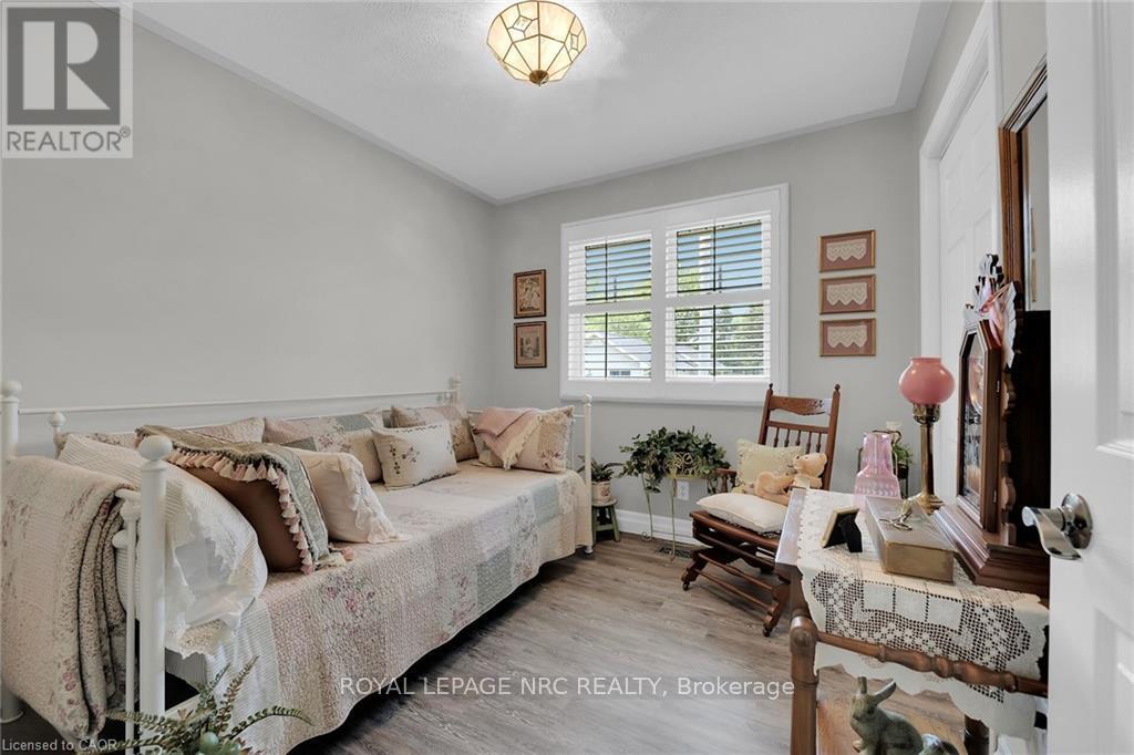 92 Hoover Point Lane, Haldimand, Ontario  N0A 1P0 - Photo 15 - X12893316