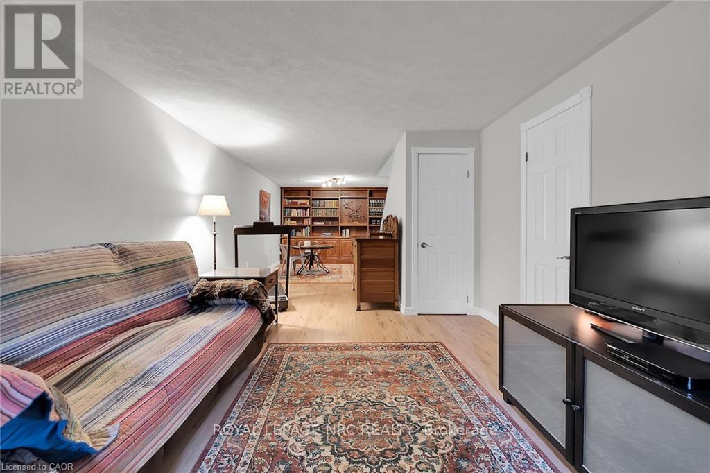 92 Hoover Point Lane, Haldimand, Ontario  N0A 1P0 - Photo 21 - X12893316