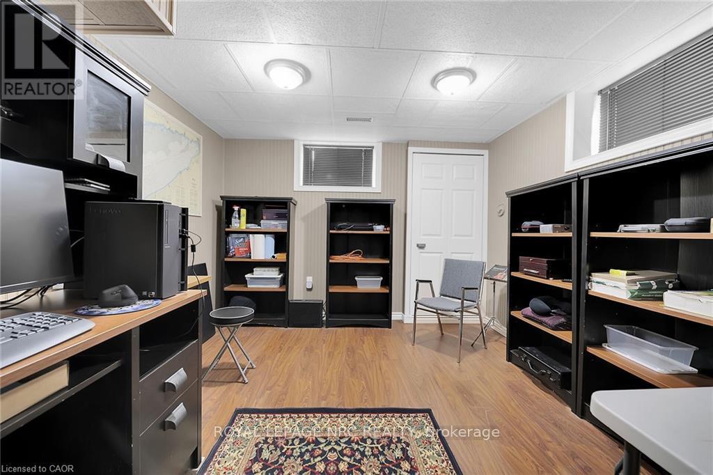 92 Hoover Point Lane, Haldimand, Ontario  N0A 1P0 - Photo 22 - X12893316