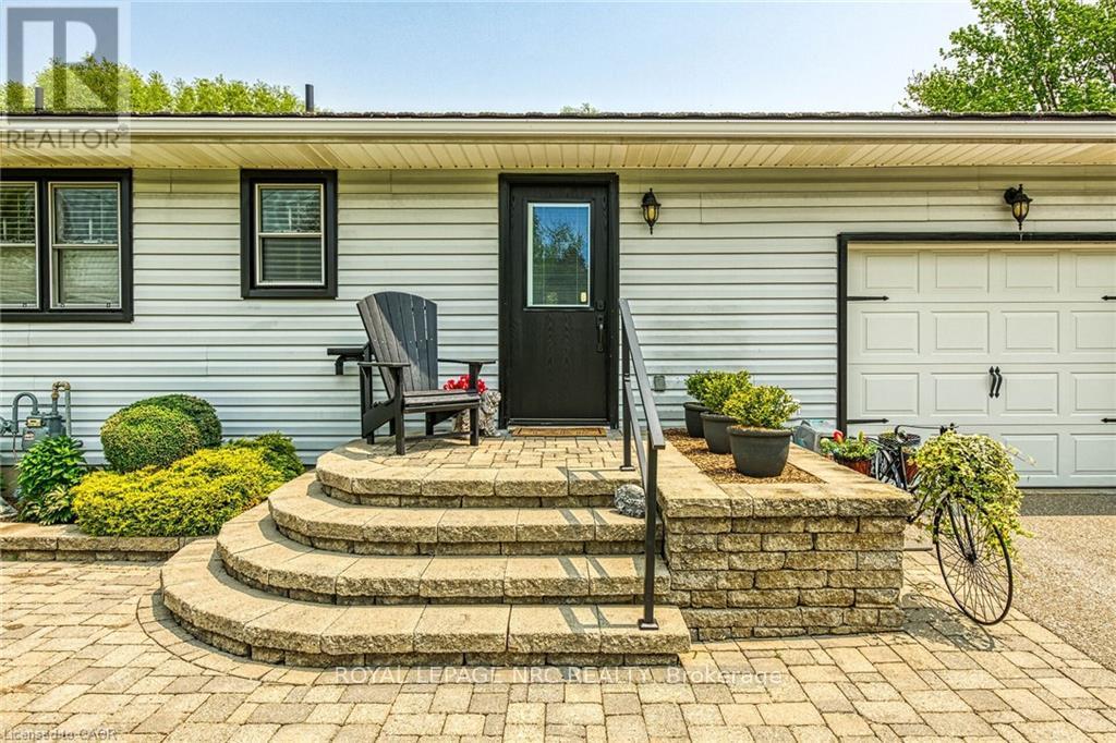 92 Hoover Point Lane, Haldimand, Ontario  N0A 1P0 - Photo 25 - X12893316