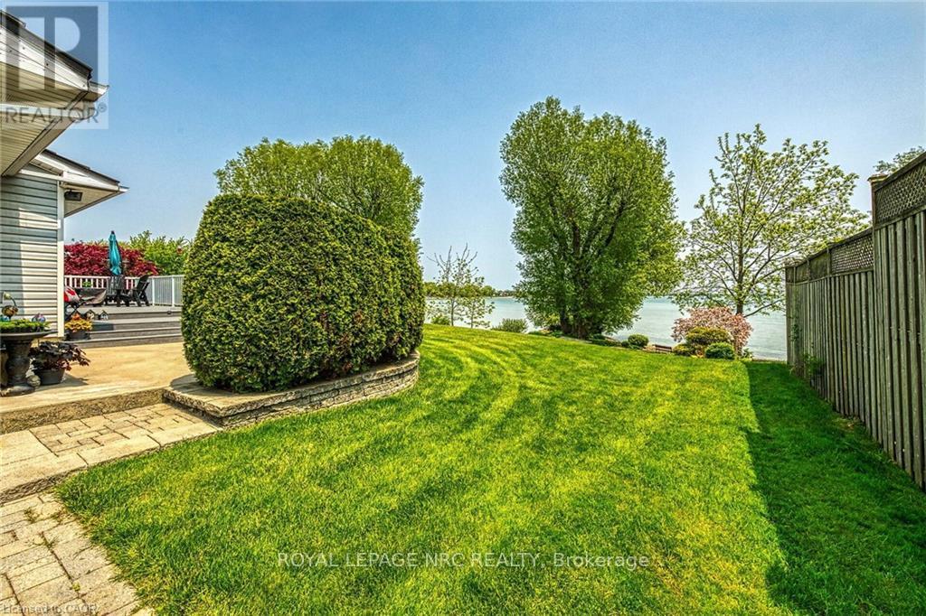 92 Hoover Point Lane, Haldimand, Ontario  N0A 1P0 - Photo 26 - X12893316