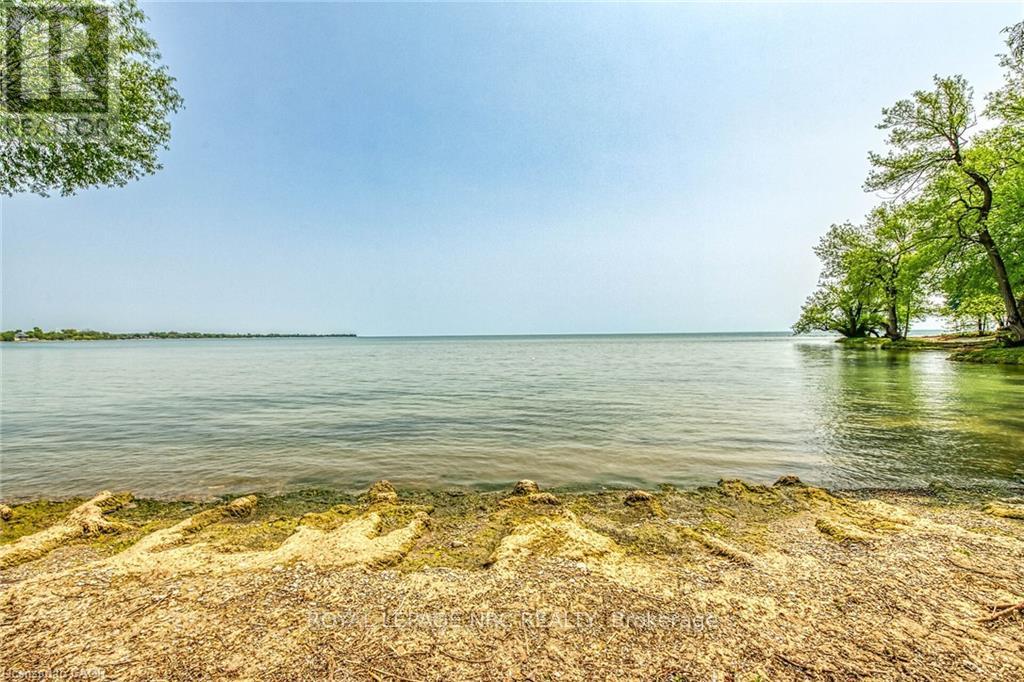 92 Hoover Point Lane, Haldimand, Ontario  N0A 1P0 - Photo 34 - X12893316