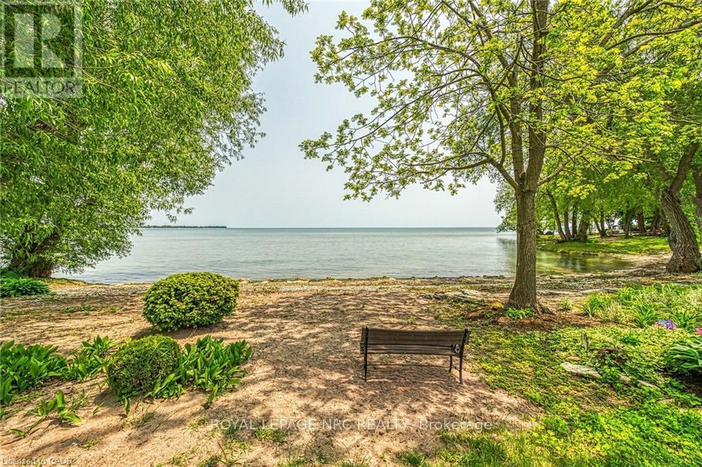 92 Hoover Point Lane, Haldimand, Ontario  N0A 1P0 - Photo 36 - X12893316