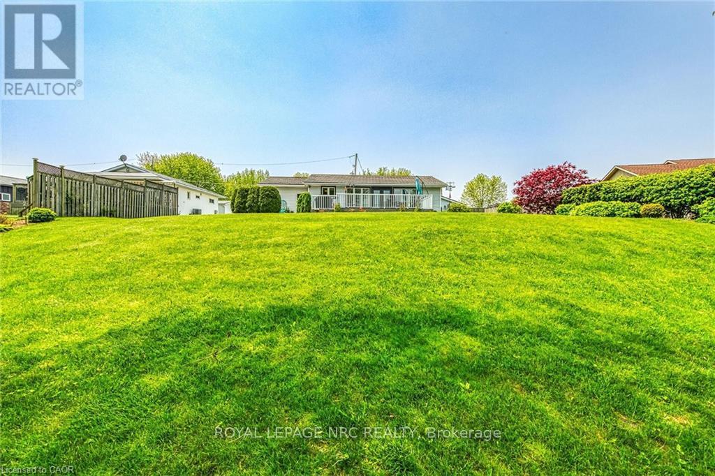 92 Hoover Point Lane, Haldimand, Ontario  N0A 1P0 - Photo 37 - X12893316