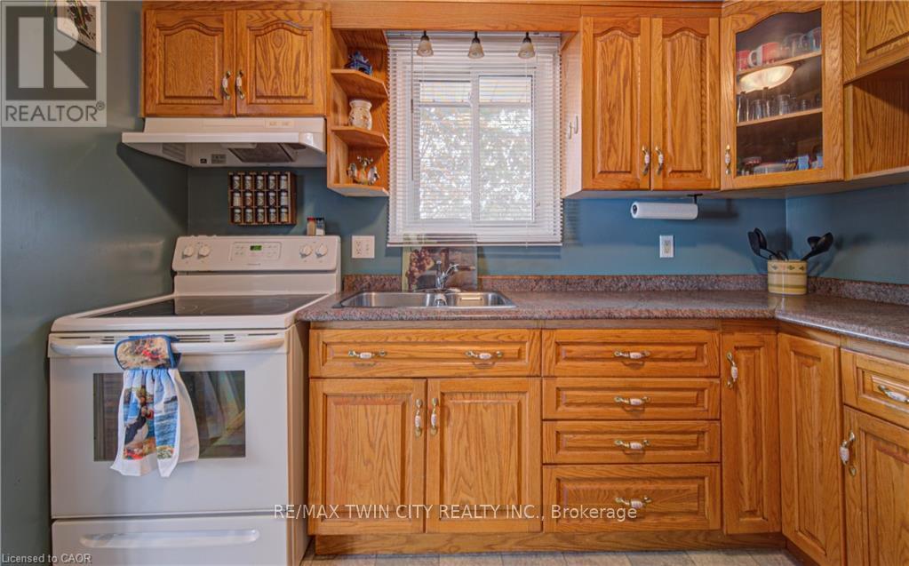 10 South Street, Cambridge, Ontario  N1R 2N5 - Photo 10 - X12893342