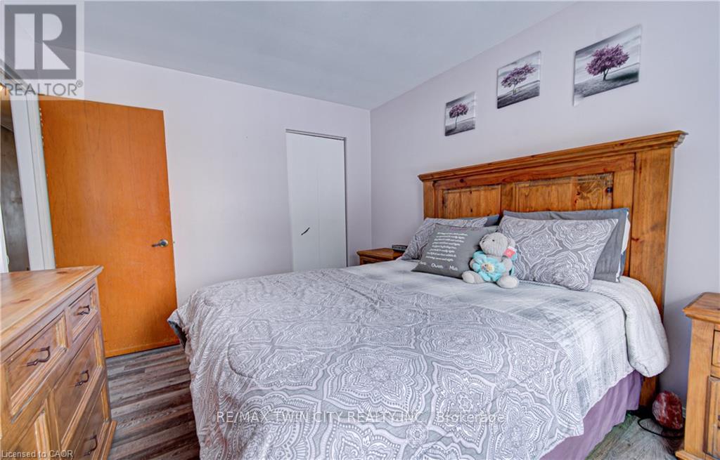 10 South Street, Cambridge, Ontario  N1R 2N5 - Photo 19 - X12893342